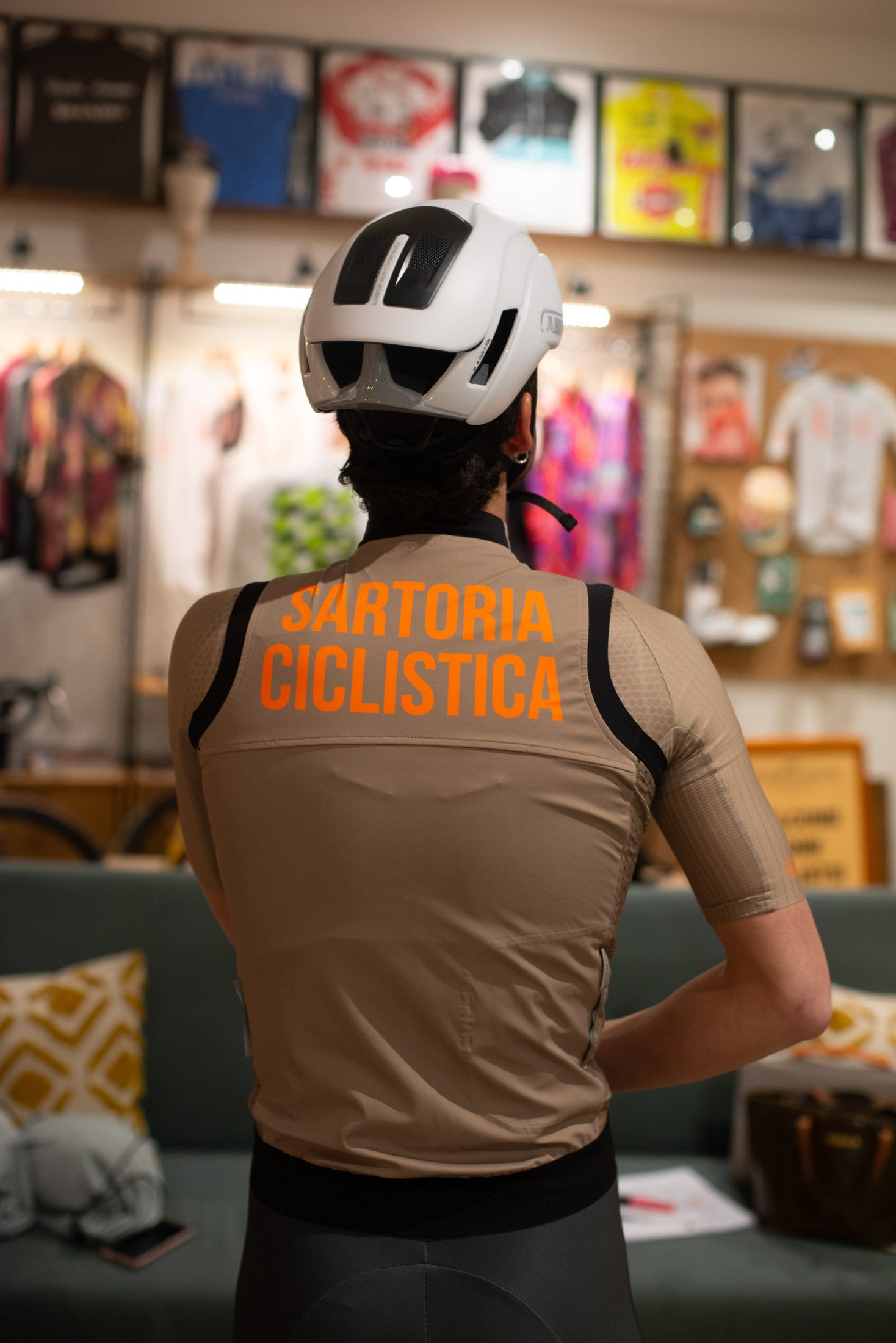Aero Vest - Sand and Orange fluo