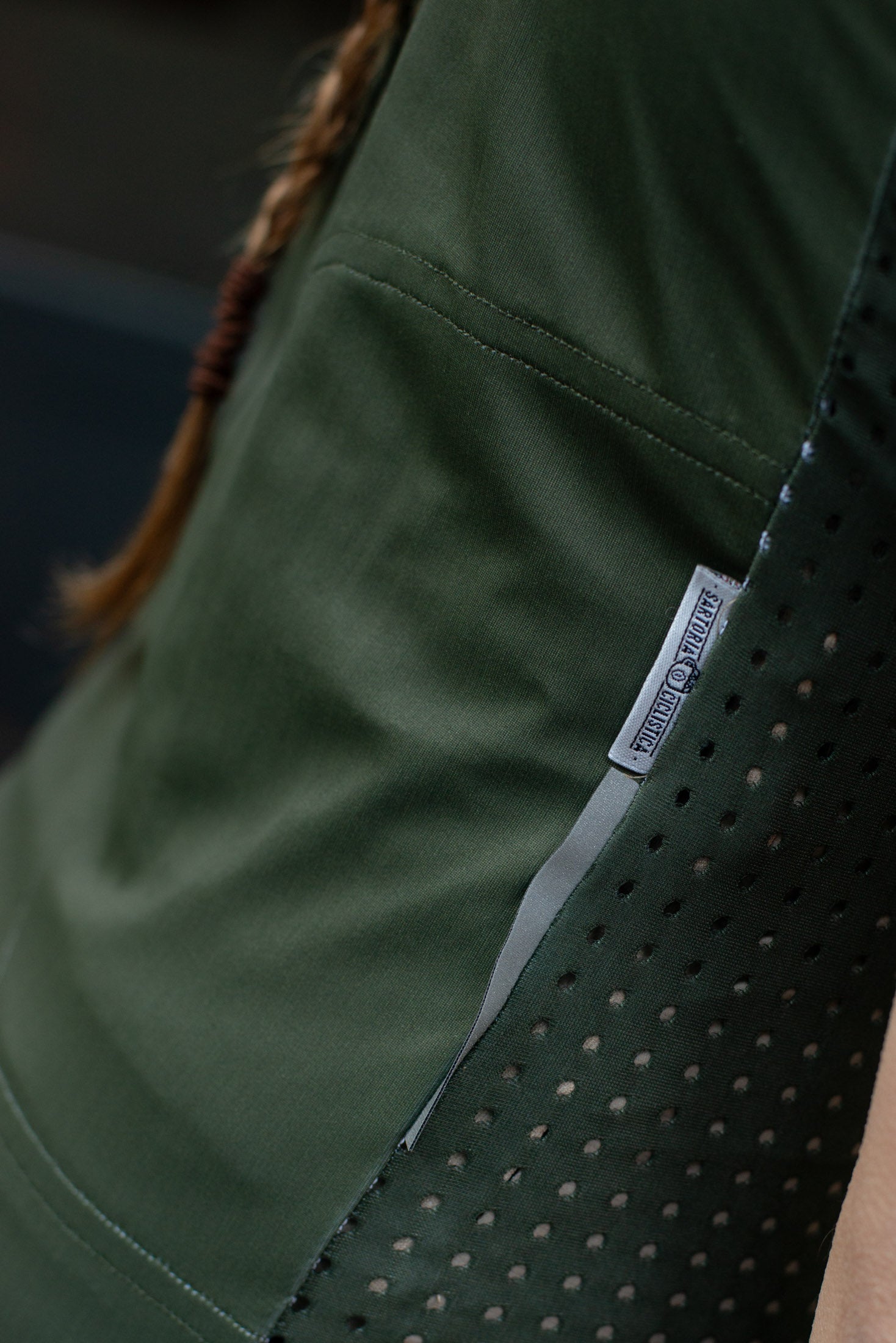 Aero Vest - Olive green + purple