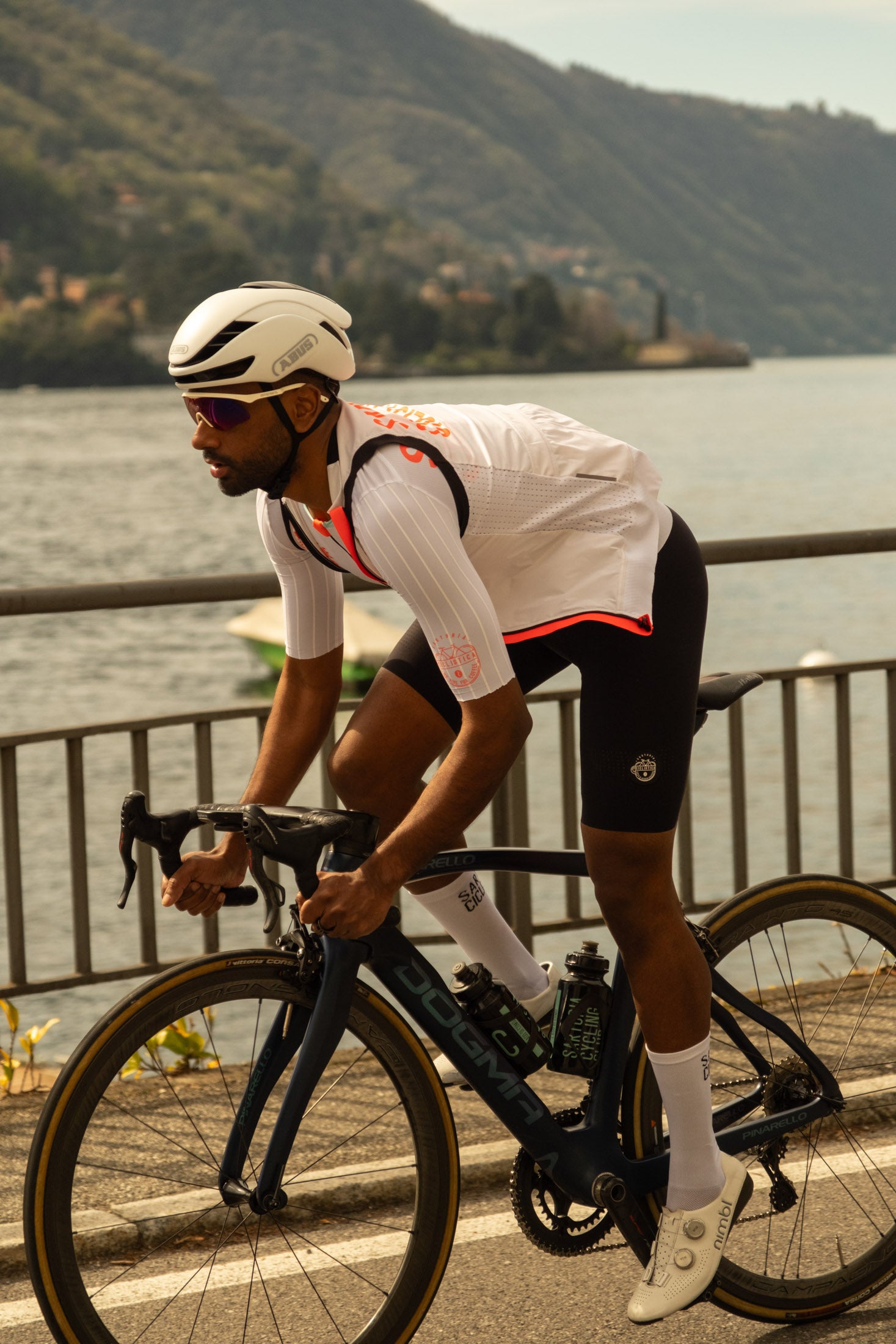 ELITE - Off White Lightweight Waterproof Vest