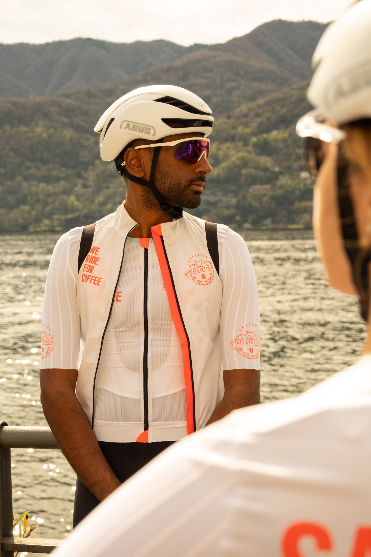 ELITE - Off White Lightweight Waterproof Vest