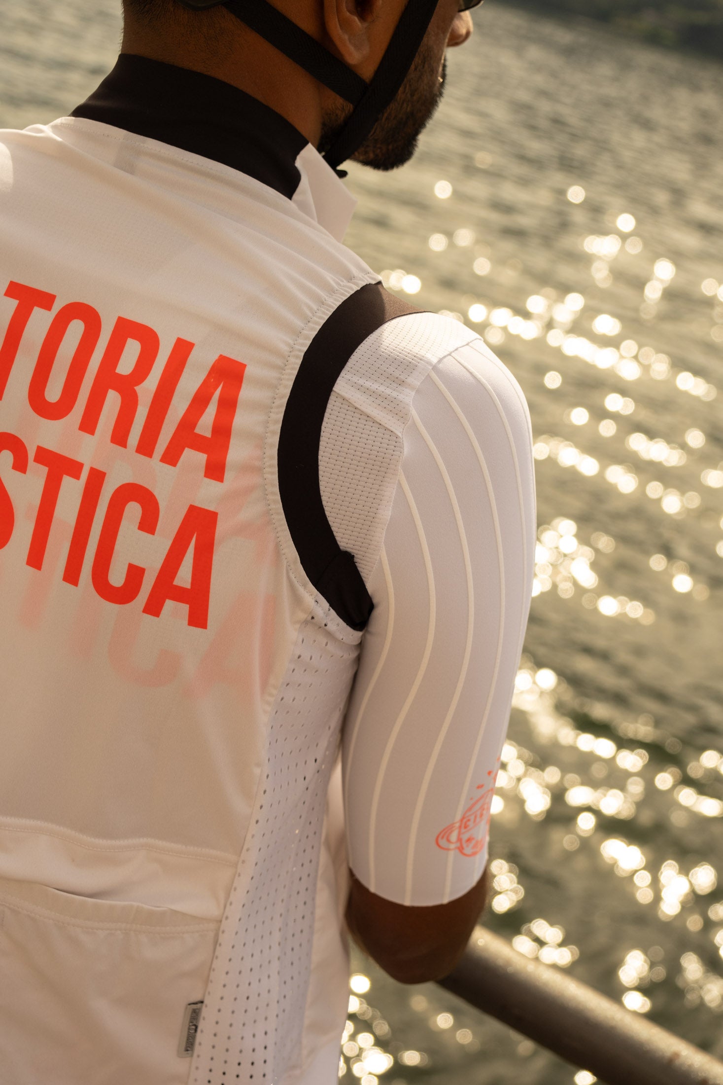 ELITE - Off White Lightweight Waterproof Vest