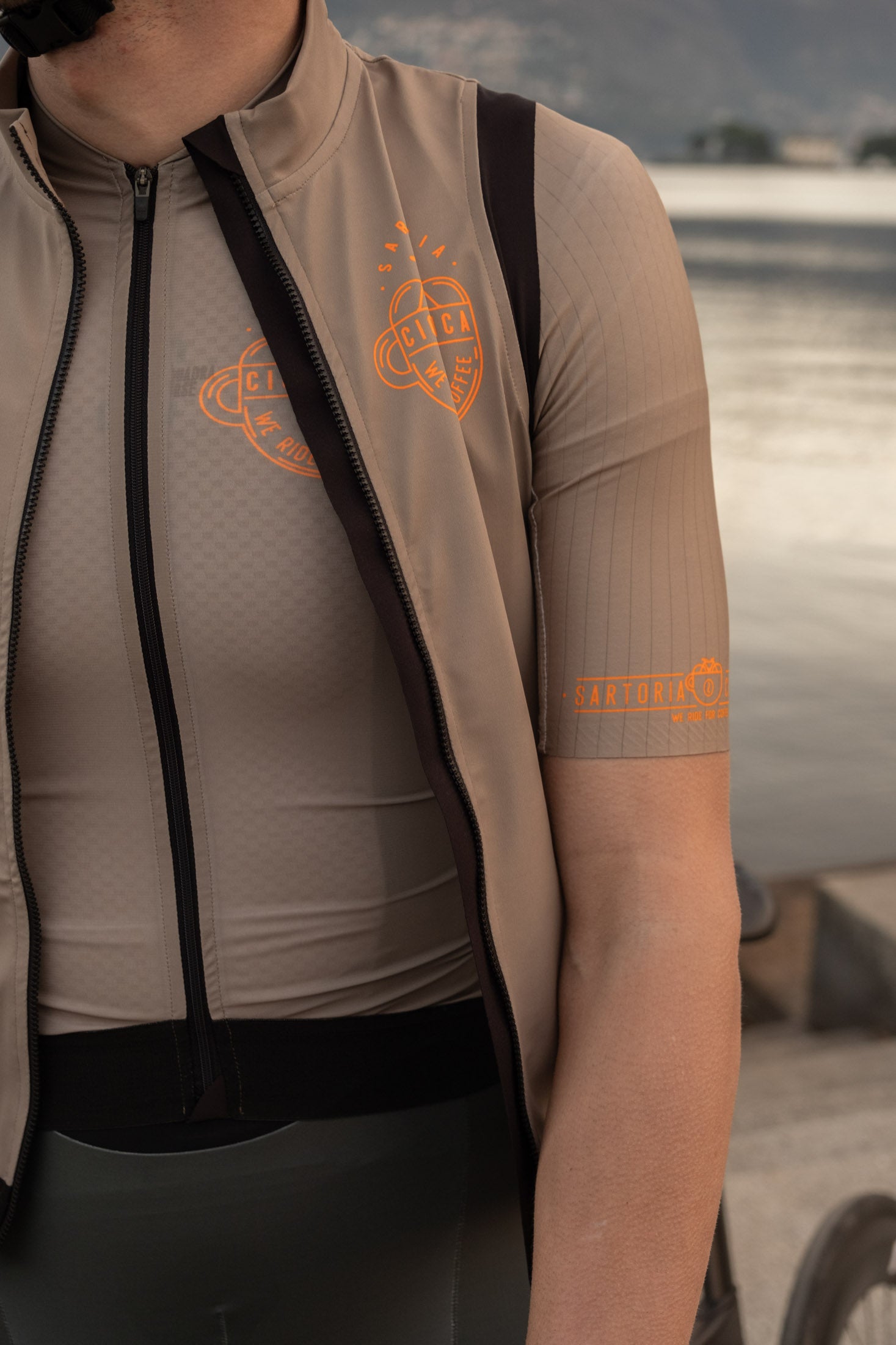 Aero Vest - Sand and Orange fluo