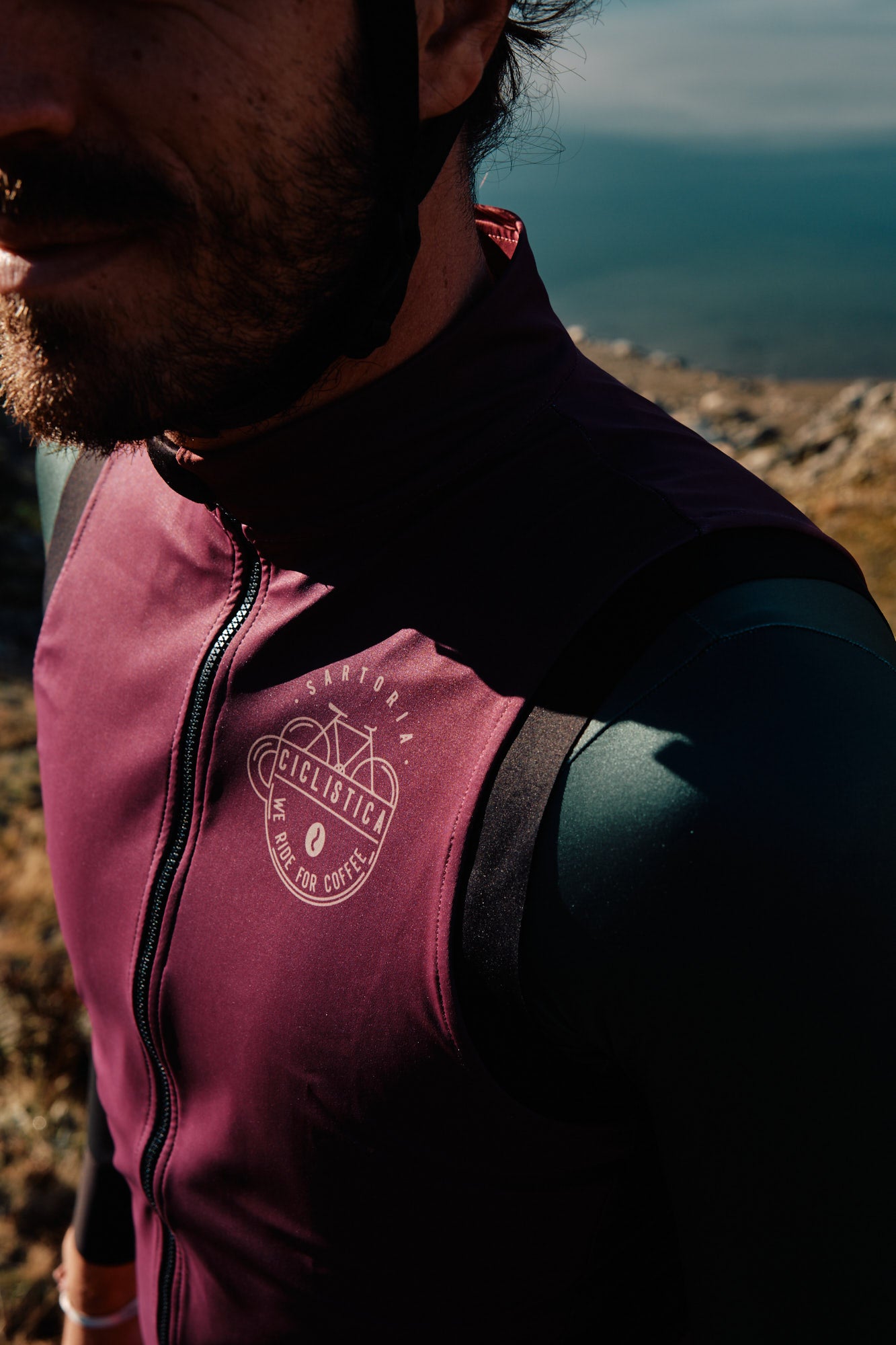 Aero Wind and water proof vest - Cherry wine