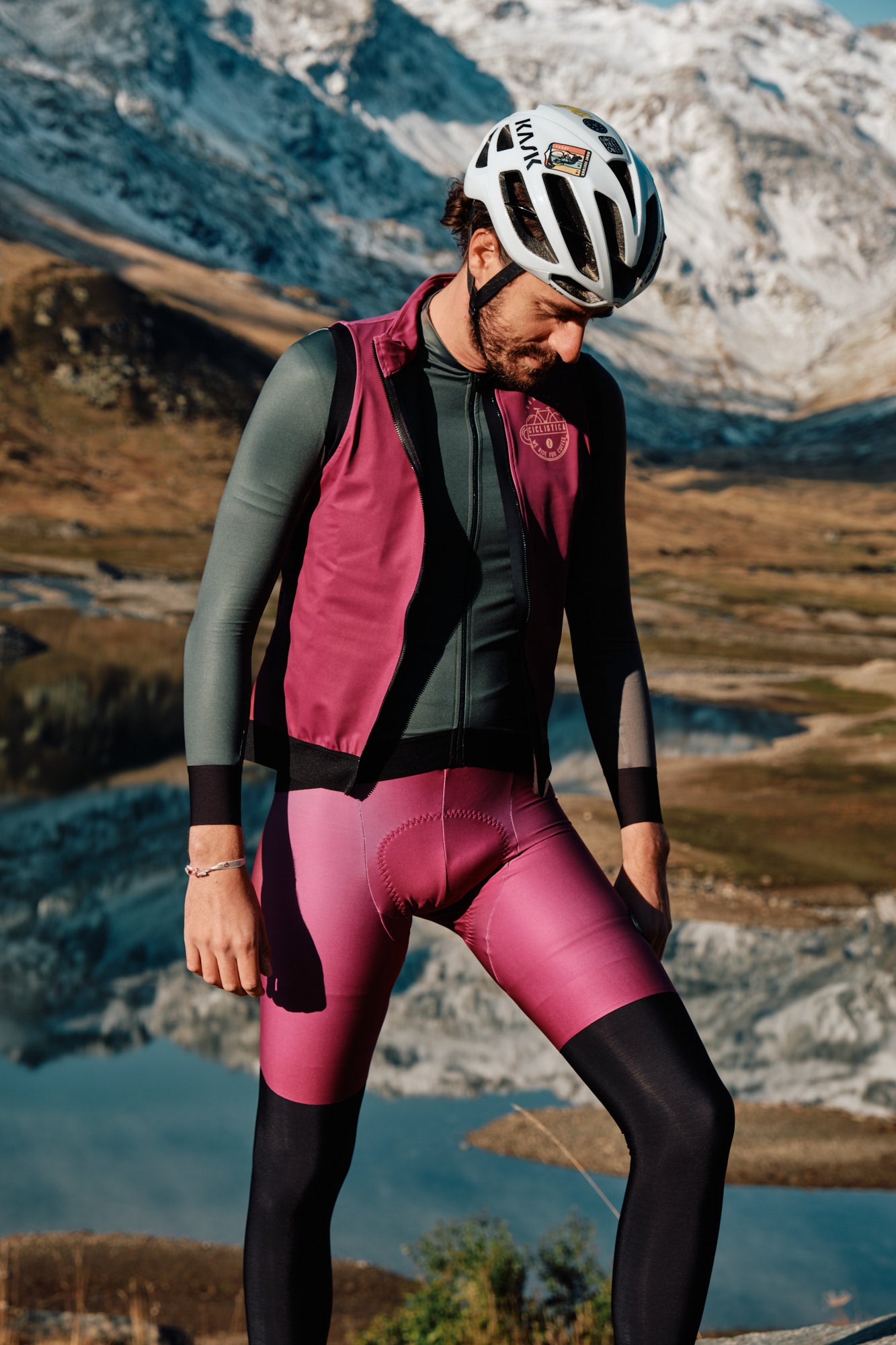 Aero Wind and water proof vest - Cherry wine