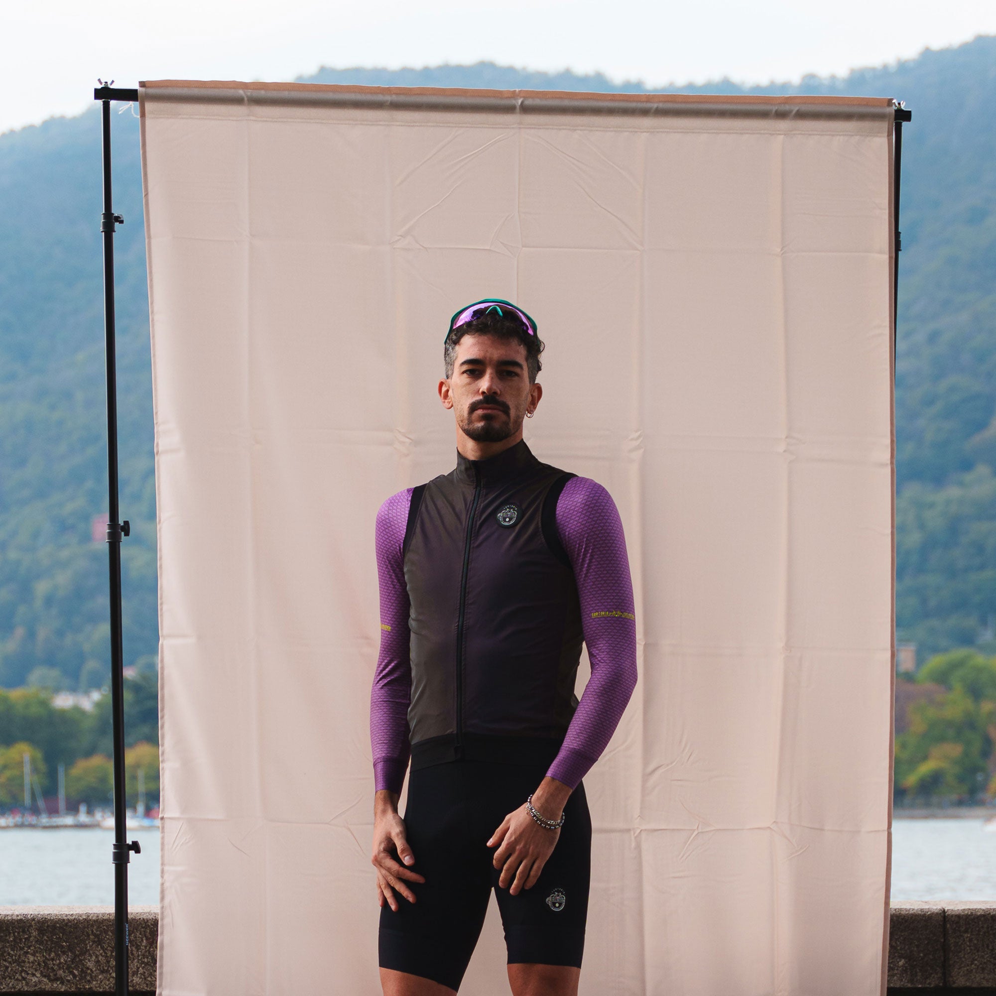 Fully reflective wind and water proof vest - Flashy Rainbow