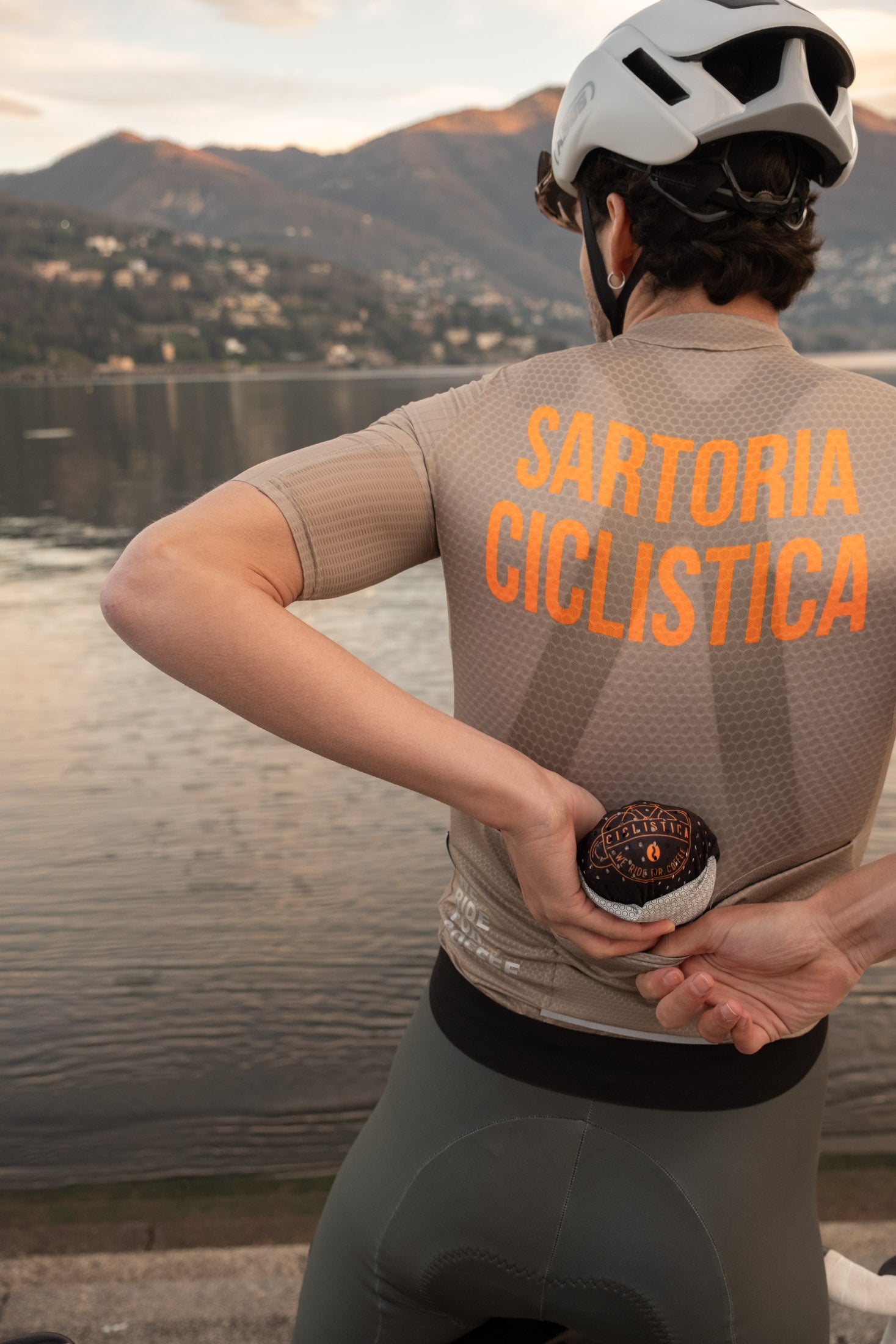 Aero Vest - Sand and Orange fluo